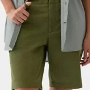 9" Downtown Khaki Bermuda Shorts